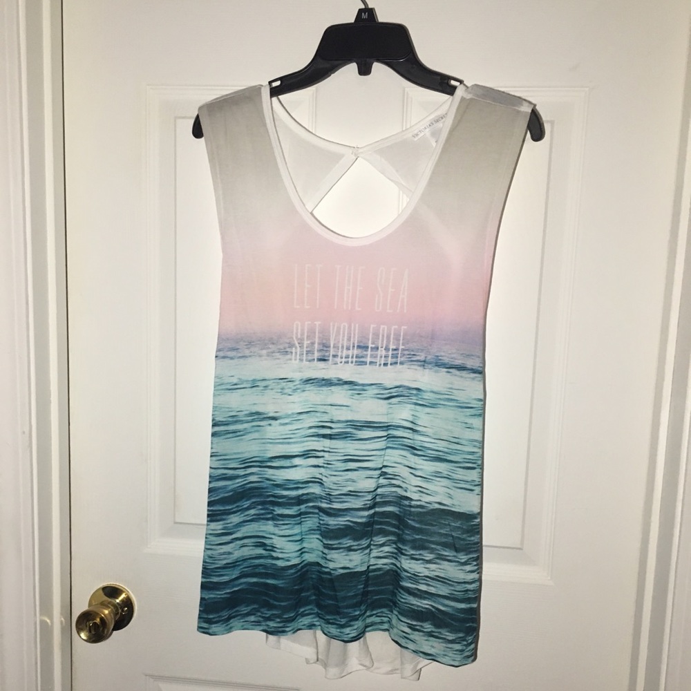 Women’s VS tank top 🌴